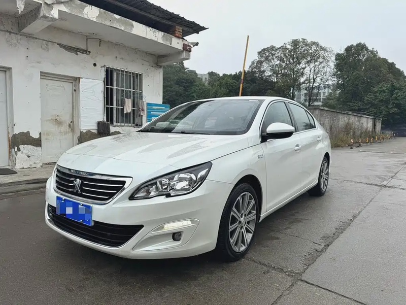 Peugeot 408