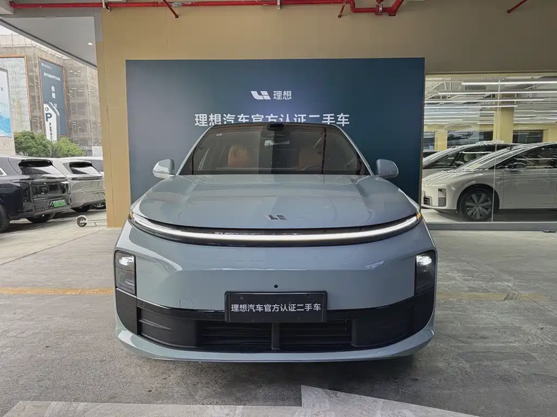Li Auto L6