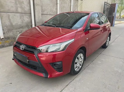 Toyota Yaris 2015