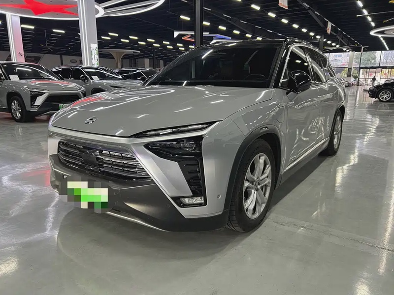 NIO ES8
