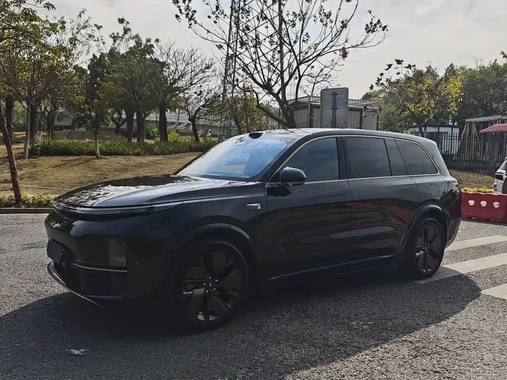 Li Auto L9 2025
