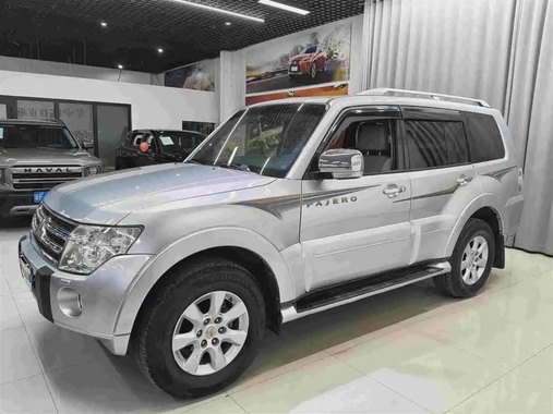 Mitsubishi Pajero Sport 2012