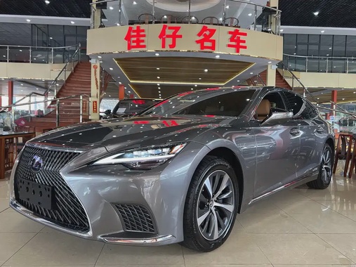 Lexus LS 2021