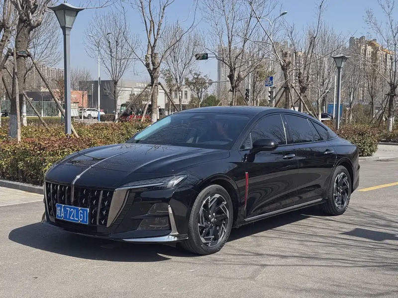 Hongqi H6