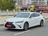 Lexus ES 2022
