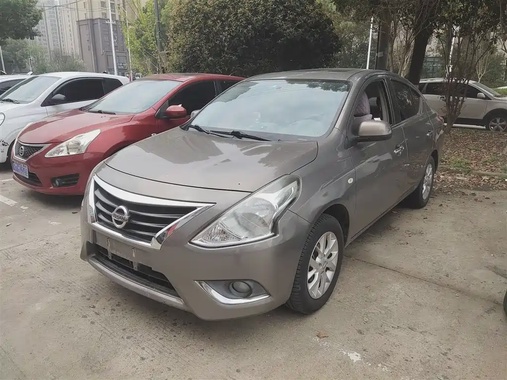 Nissan Sunny 2015