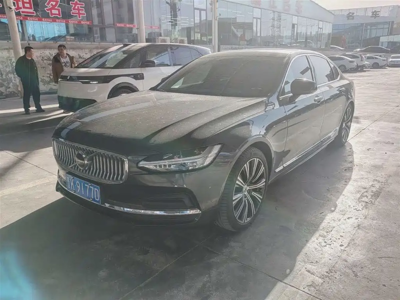 Volvo S90