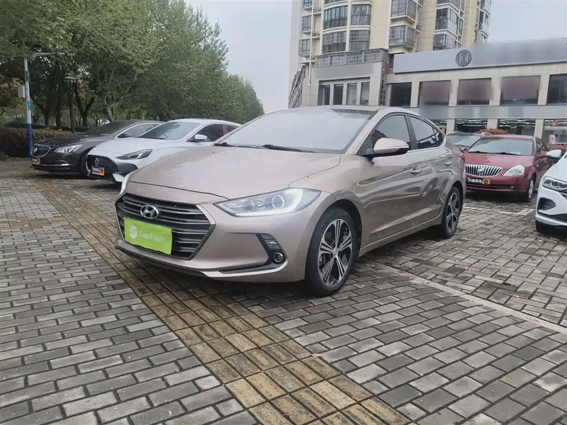 Hyundai Elantra