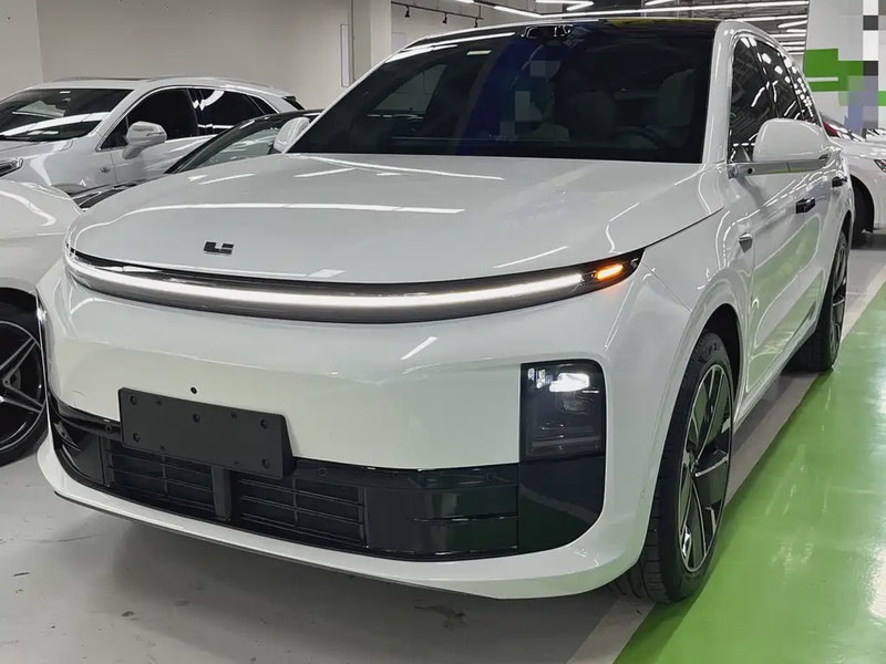 Li Auto L6