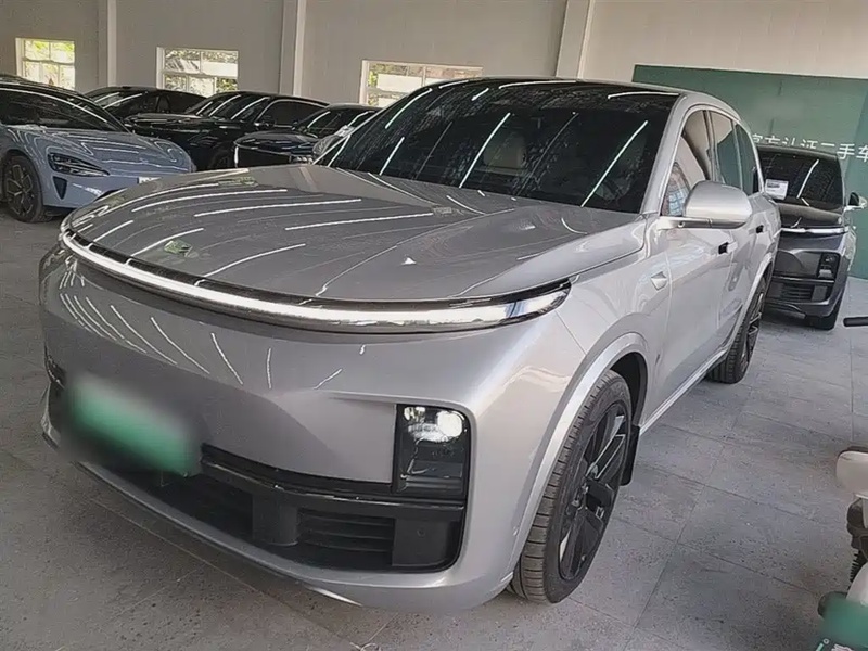 Li Auto L8