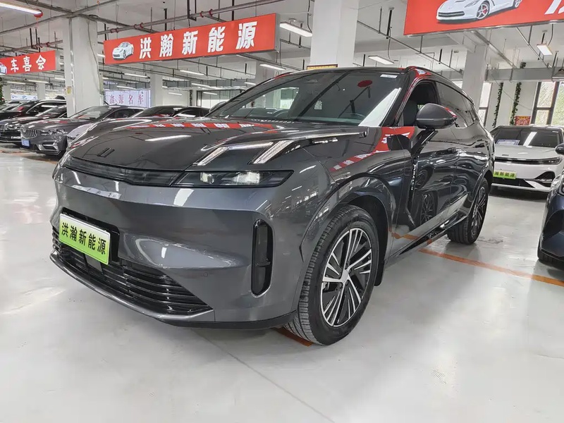 Lynk & Co 08