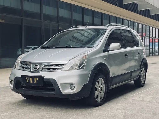 Nissan Livina 2010