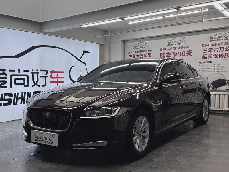 Jaguar XF