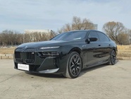 BMW i7 2025