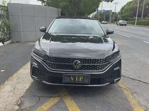 Volkswagen Passat 2022