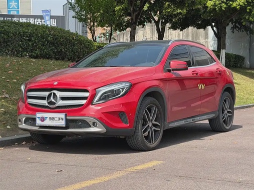 Mercedes-Benz GLA-Class 2015