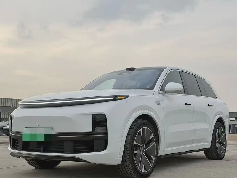 Li Auto L8