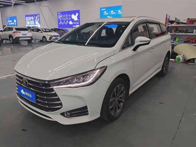 BYD MAX