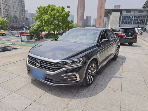 Volkswagen Passat 2023
