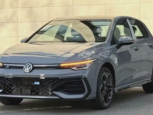 Volkswagen Golf 2025