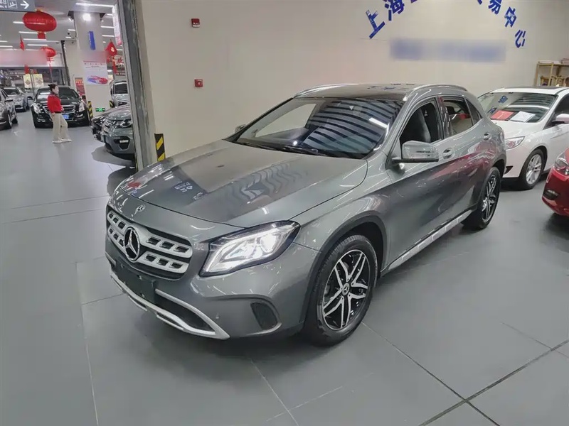 Mercedes-Benz GLA-Class