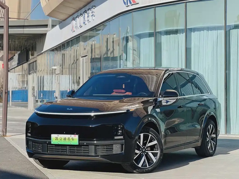 Li Auto L8