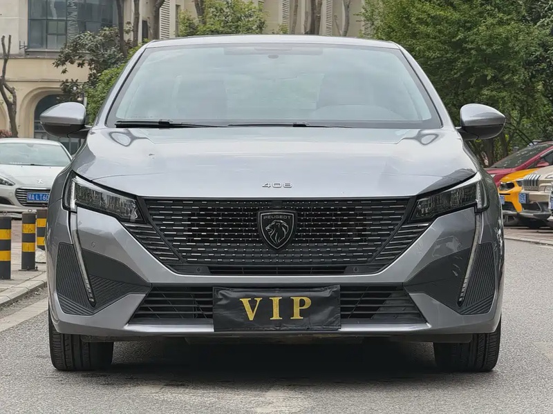 Peugeot 408