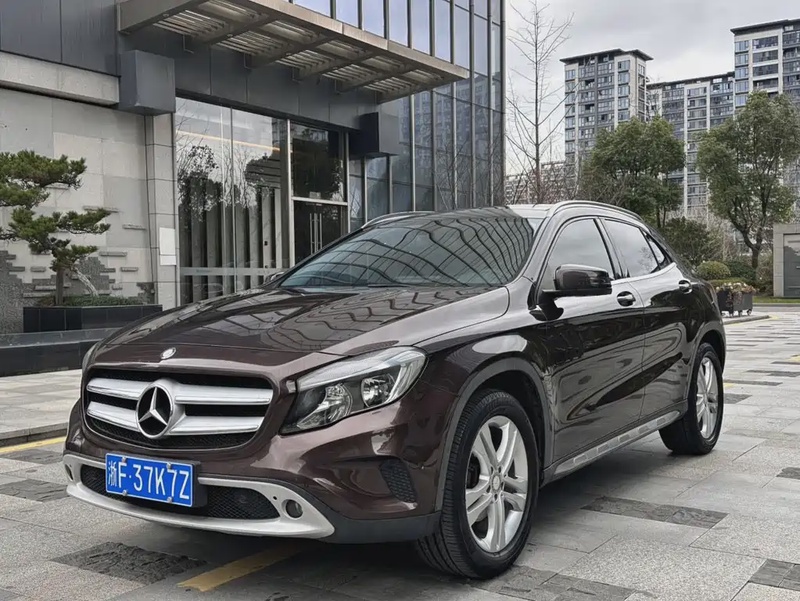 Mercedes-Benz GLA-Class