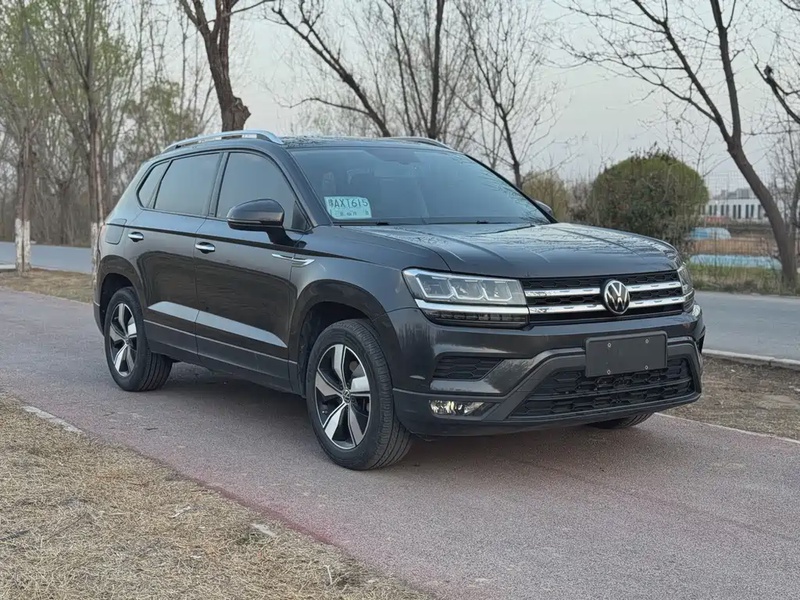Volkswagen Tharu