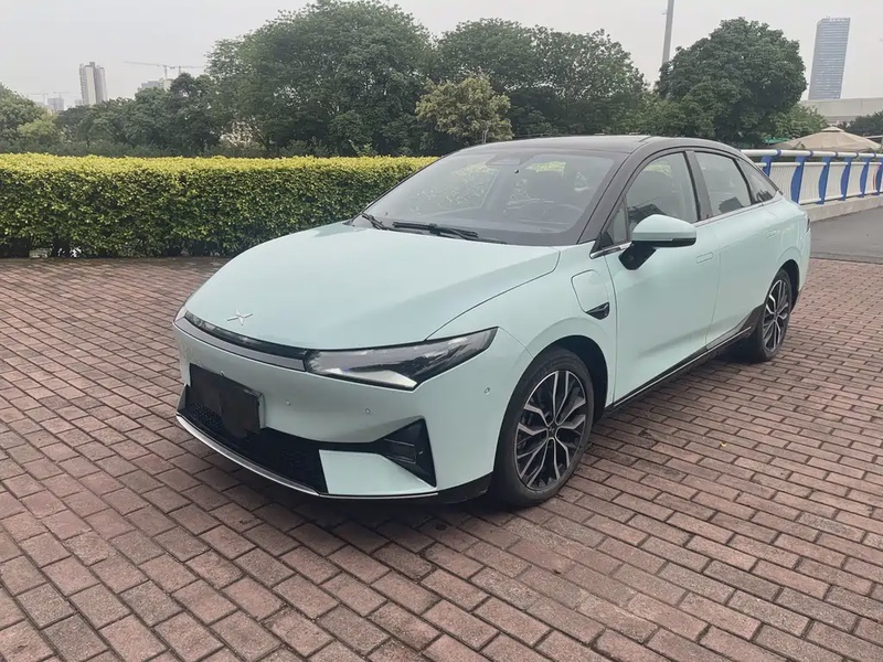 XPeng P5