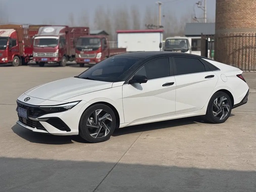 Hyundai Elantra 2023