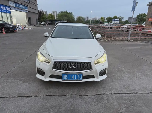 Infiniti Q50 2015