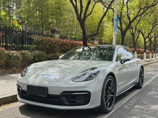 Porsche Panamera 2022