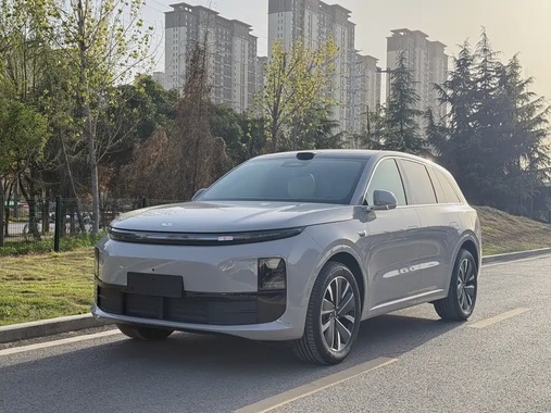 Li Auto L6 2025