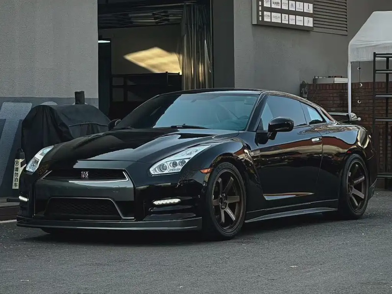 Nissan GT-R