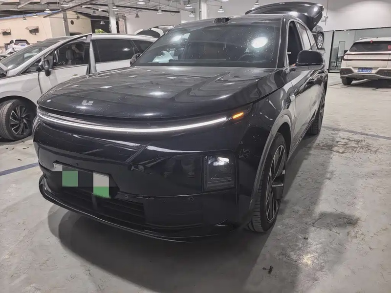 Li Auto L6