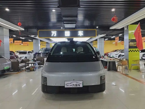 Li Auto MEGA 2024