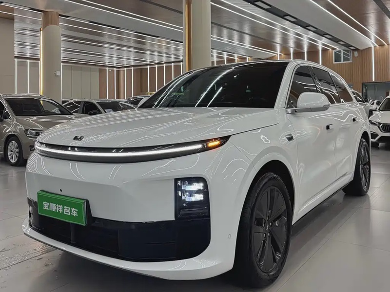 Li Auto L6