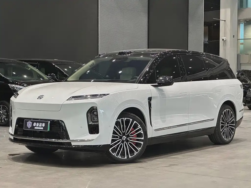 NIO ES8