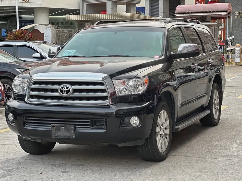 Toyota Sequoia