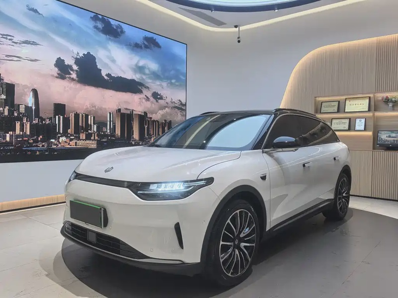 Leapmotor C11