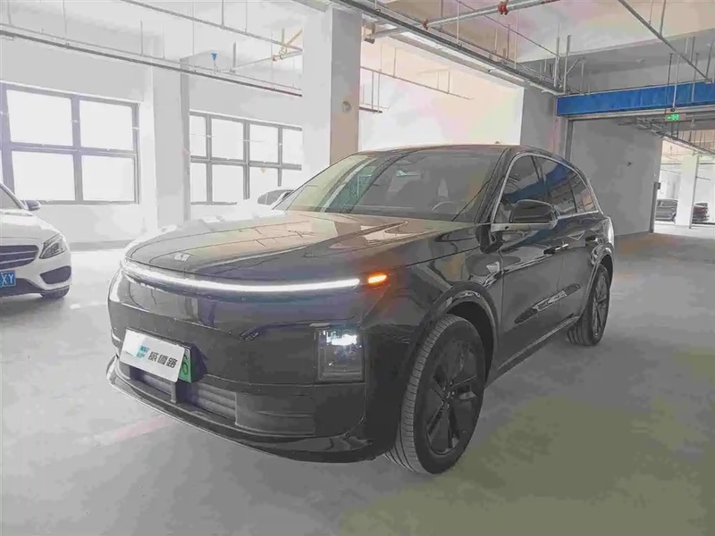 Li Auto L6