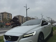 Volvo V40 2018