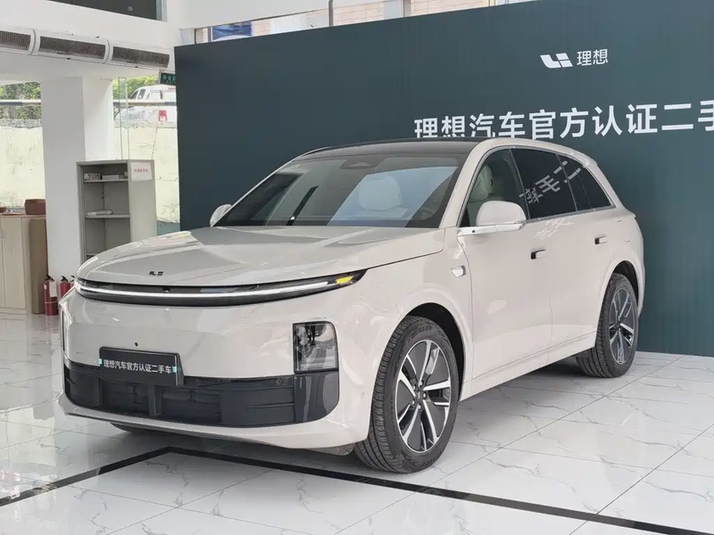 Li Auto L6