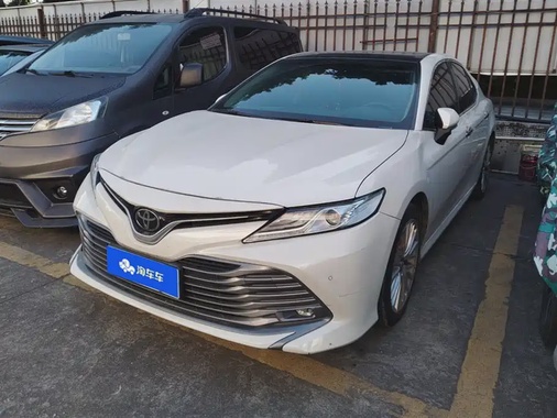 Toyota Camry 2021