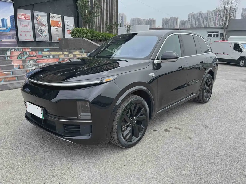 Li Auto L8