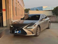 Lexus ES 2019