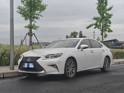 Lexus ES 2017