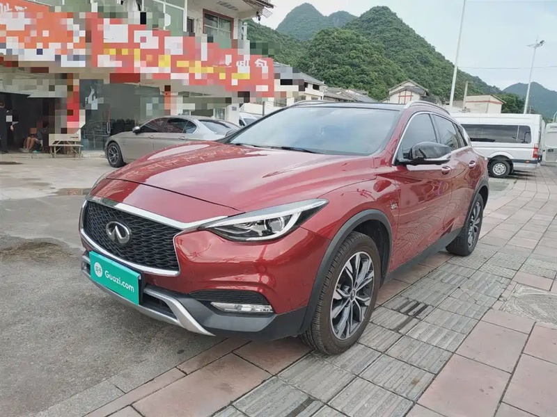 Infiniti QX30