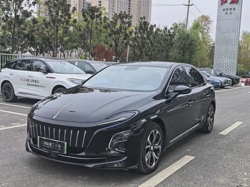 Hongqi E-QM5 2023